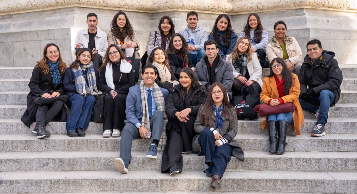 Becas Fundación Carolina 2026–2027